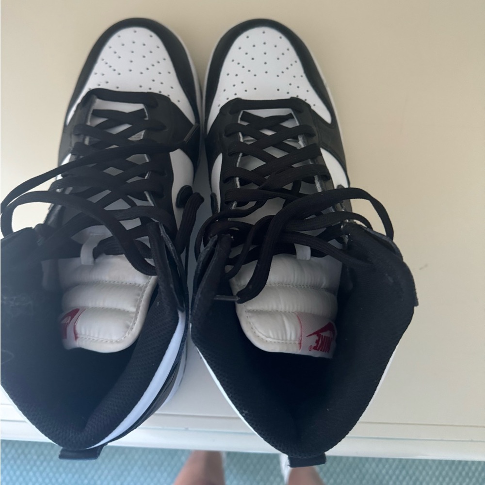 Nike Panda Hightop dunks worn twice